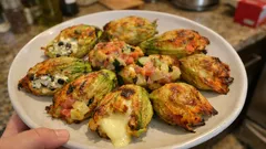 Fiori di zucca ripieni al forno: 3 ripieni facili, pronti in meno di 10 minuti