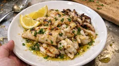 Calamari alla griglia teneri e dorati: la marinatura leggera che funziona sempre