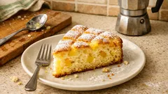 Torta Nua all’ananas: impasto soffice e crema in superficie, pronta da infornare